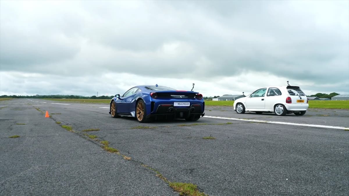 Ferrari 488 Pista vs Opel Corsa B 1200 CV drag race