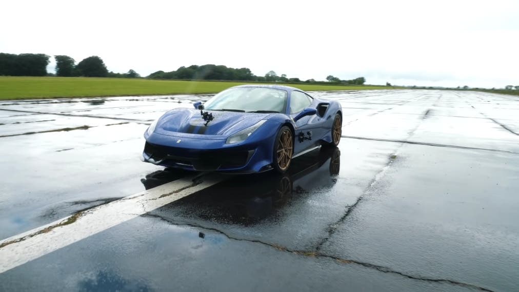 Ferrari 488 Pista vs Opel Corsa B 1200 CV drag race