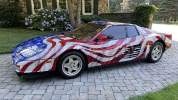 Ferrari Testarossa bandiera americana asta