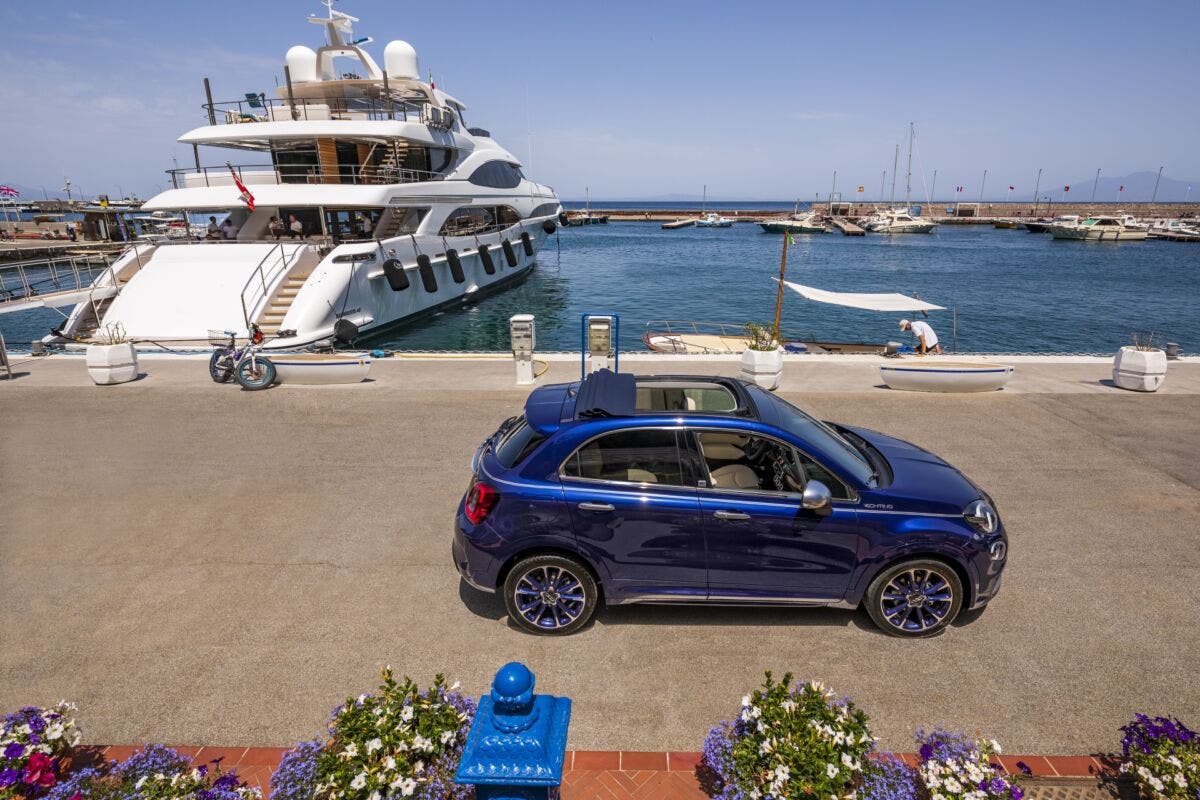 Fiat 500X Yachting