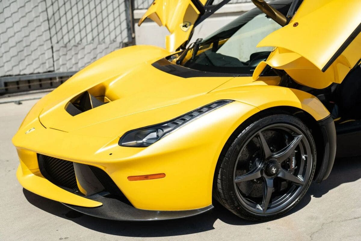 LaFerrari Giallo Triplo Strato in vendita