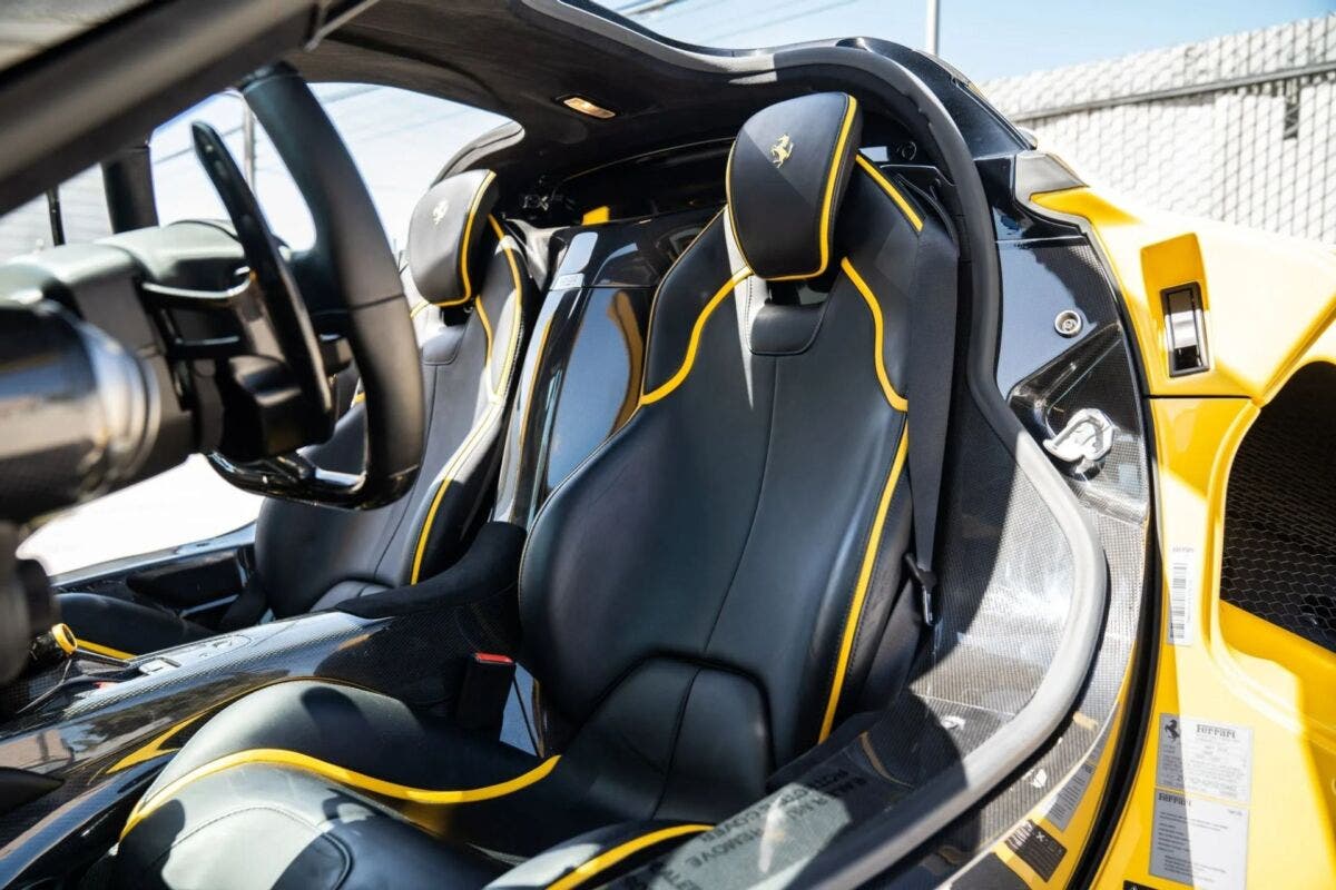 LaFerrari Giallo Triplo Strato in vendita