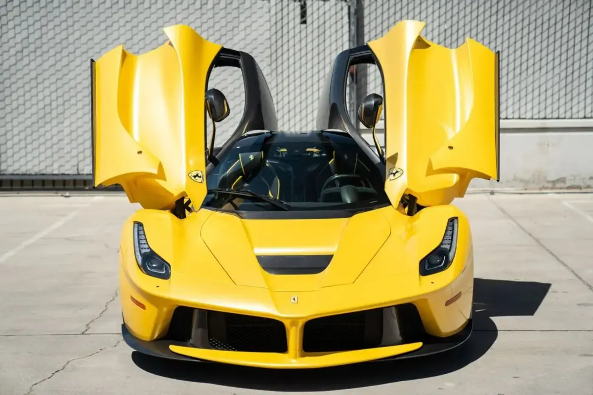 LaFerrari Giallo Triplo Strato in vendita