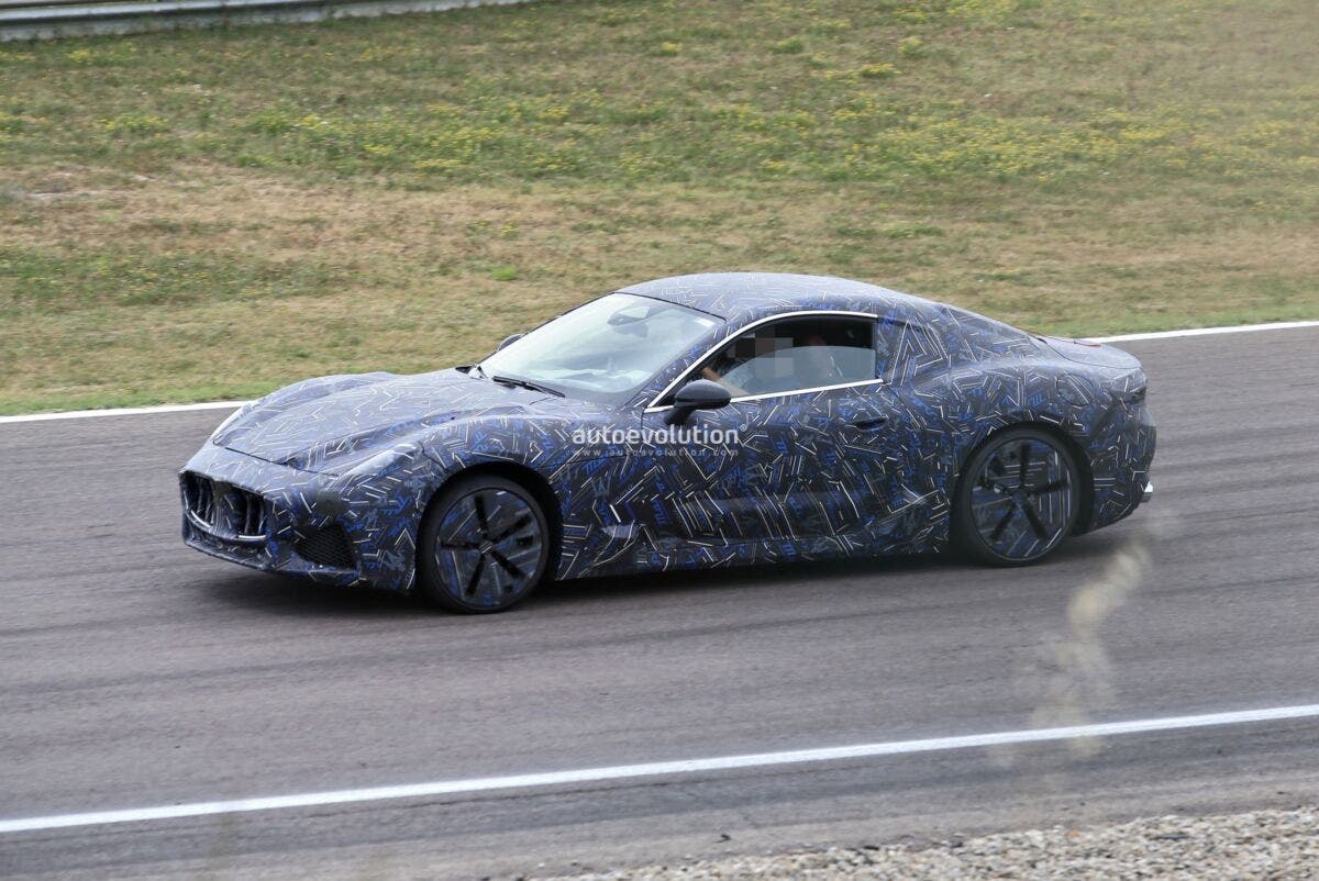 Nuova Maserati GranTurismo foto spia