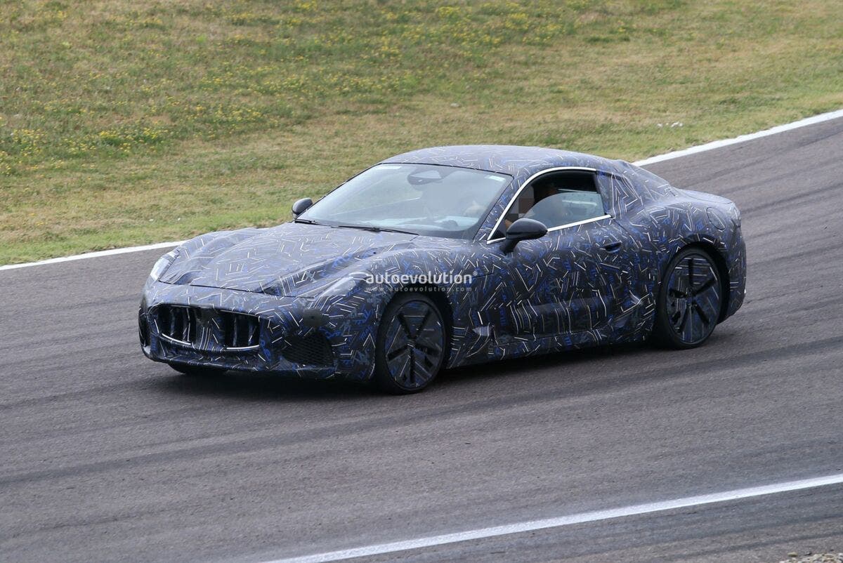 Nuova Maserati GranTurismo foto spia