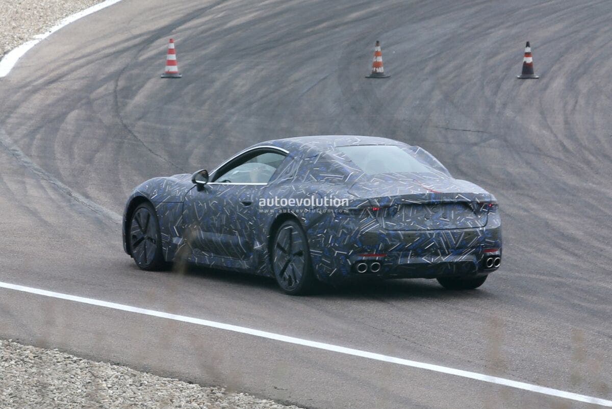 Nuova Maserati GranTurismo foto spia