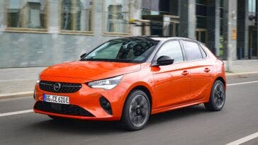 Opel Corsa-e sempre connessa