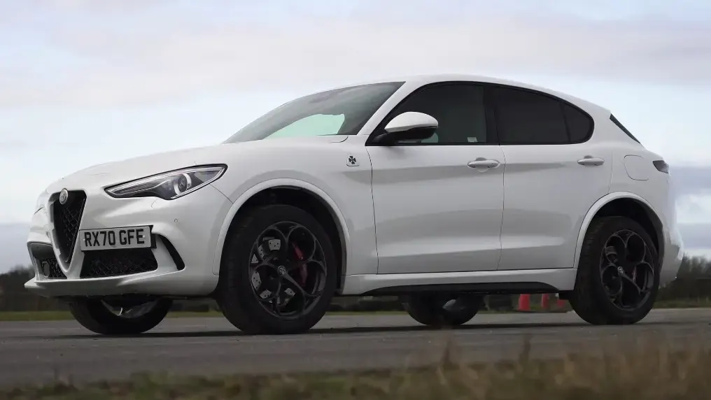 Alfa Romeo Stelvio Quadrifoglio vs BMW M4 Competition vs Audi RS6