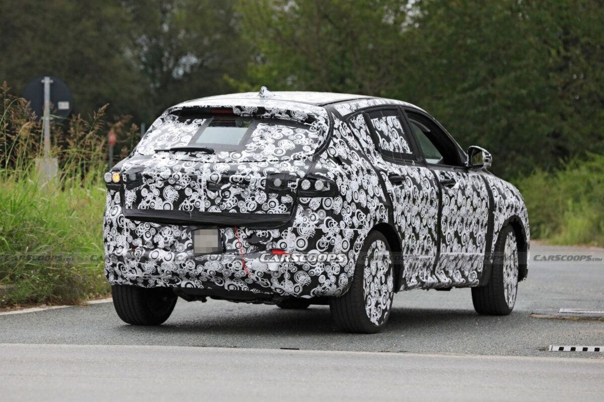 Alfa Romeo Tonale due prototipi foto spia