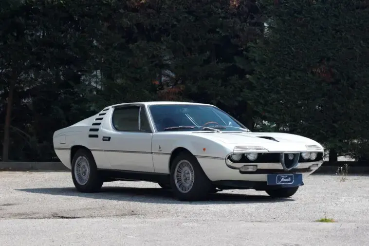 Alfa Romeo Montreal