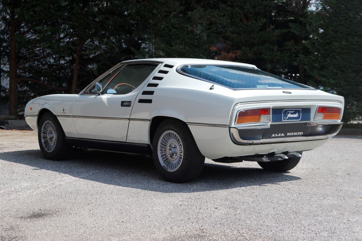 Alfa Romeo Montreal