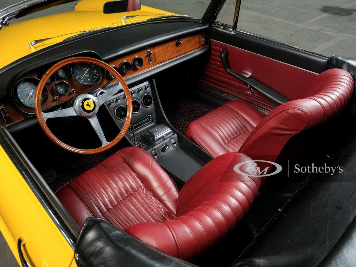 Ferrari 330 GTS 1968 asta