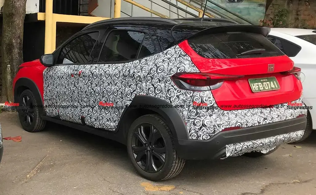 Fiat Pulse due prototipi foto spia