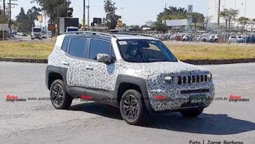 Jeep Renegade 2023 prototipo foto spia