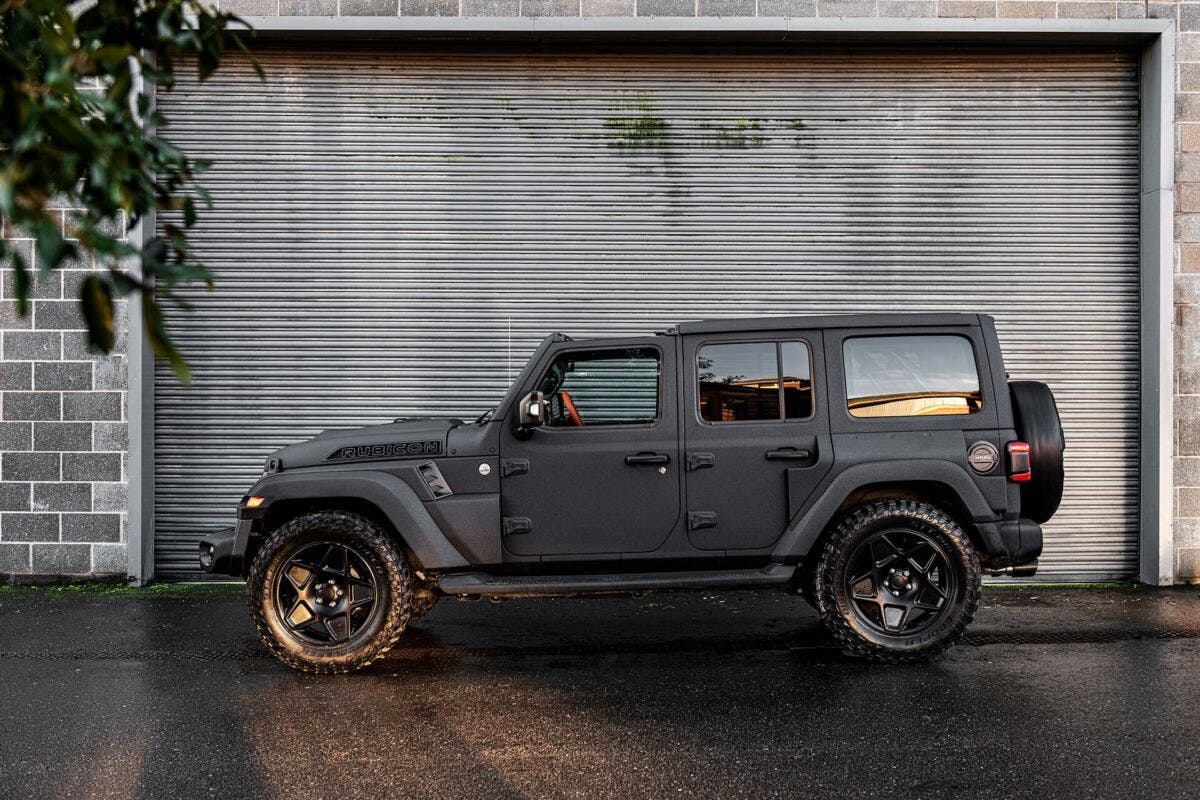 Jeep Wrangler Black Hawk Kahn Design