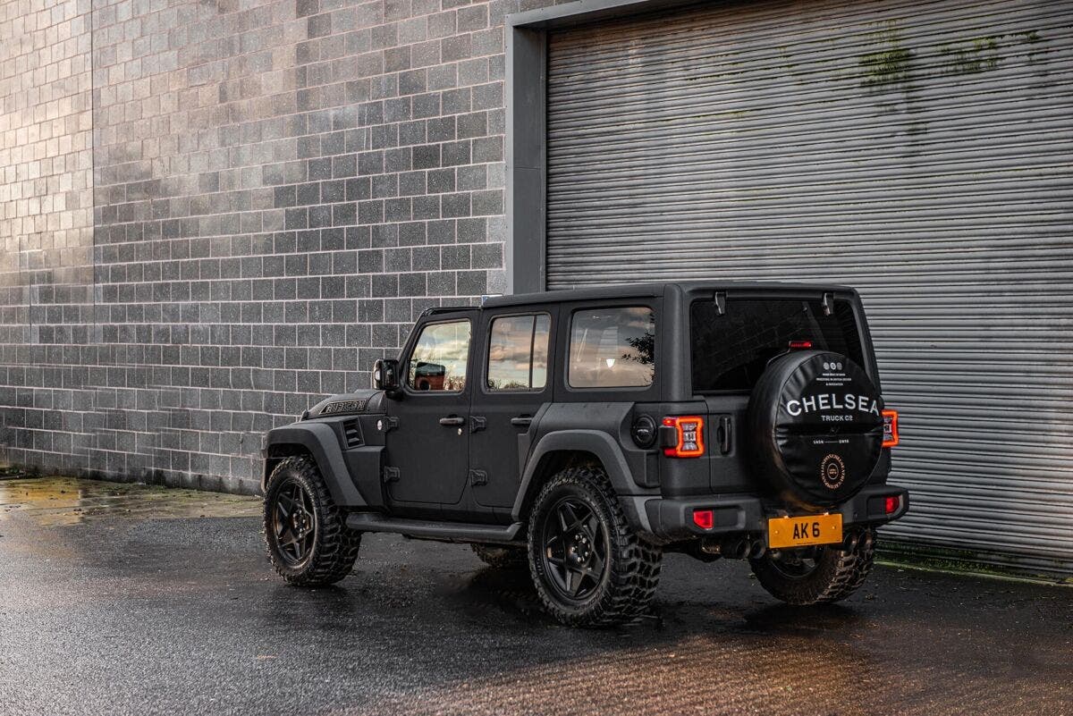 Jeep Wrangler Black Hawk Kahn Design