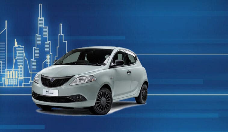 Lancia Ypsilon Hybrid Silver Be Free Plus