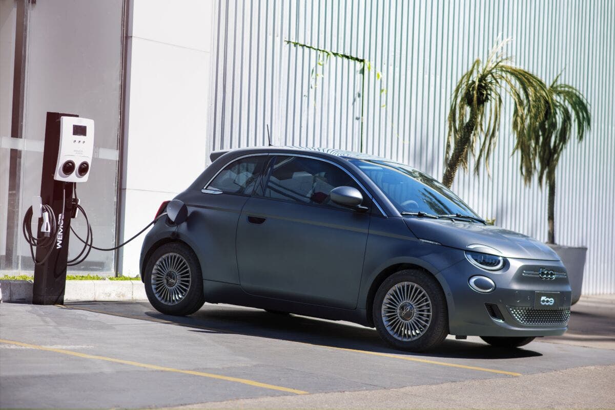 Nuova Fiat 500 Elettrica Icon Brasile