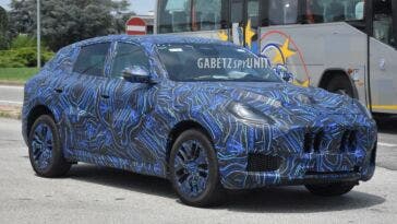 Nuovo Maserati Grecale ultime foto spia