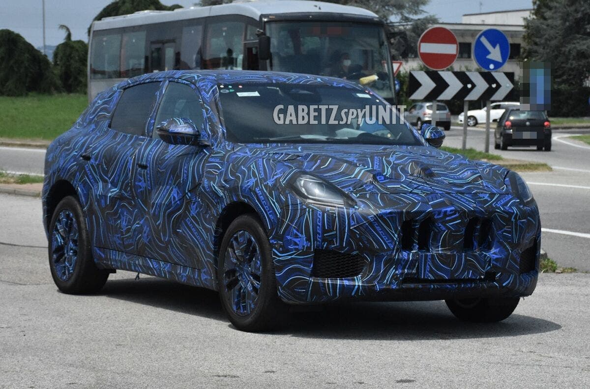 Nuovo Maserati Grecale ultime foto spia