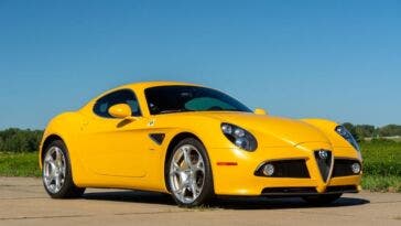 Alfa Romeo 8C Competizione Coupé 2008 Pearl Yellow asta