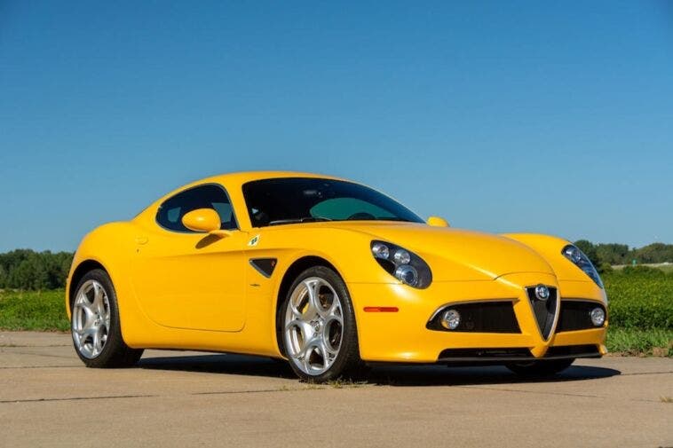 Alfa Romeo 8C Competizione Coupé 2008 Pearl Yellow asta