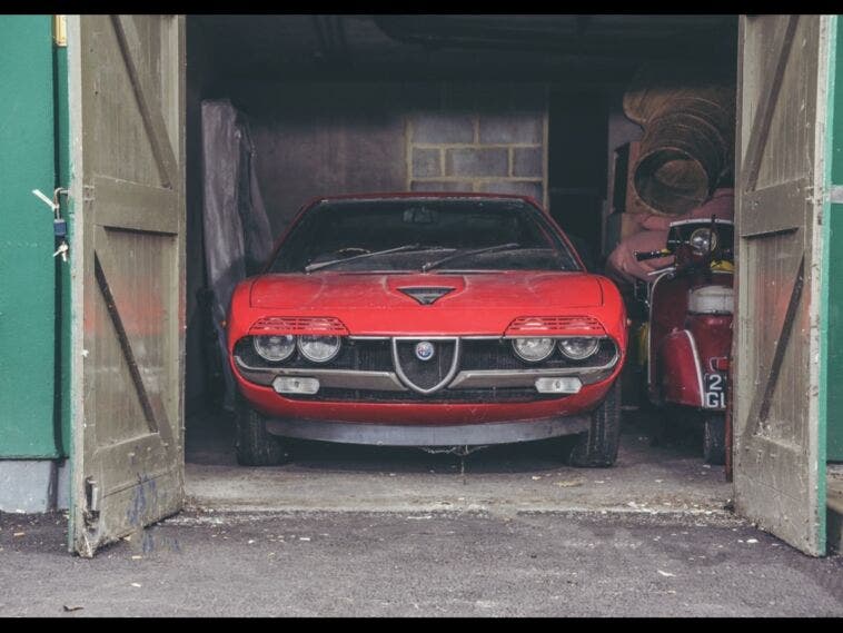 Alfa Romeo Montreal