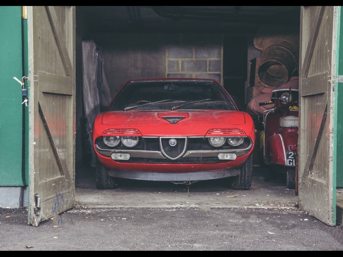 Alfa Romeo Montreal
