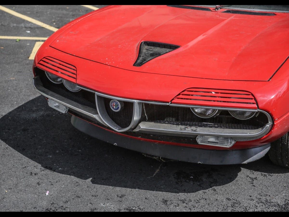 Alfa Romeo Montreal