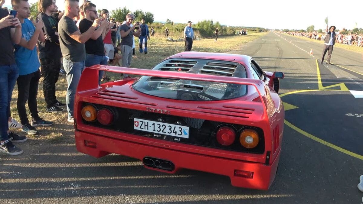 Ferrari F40 vs Rimac Nevera drag race