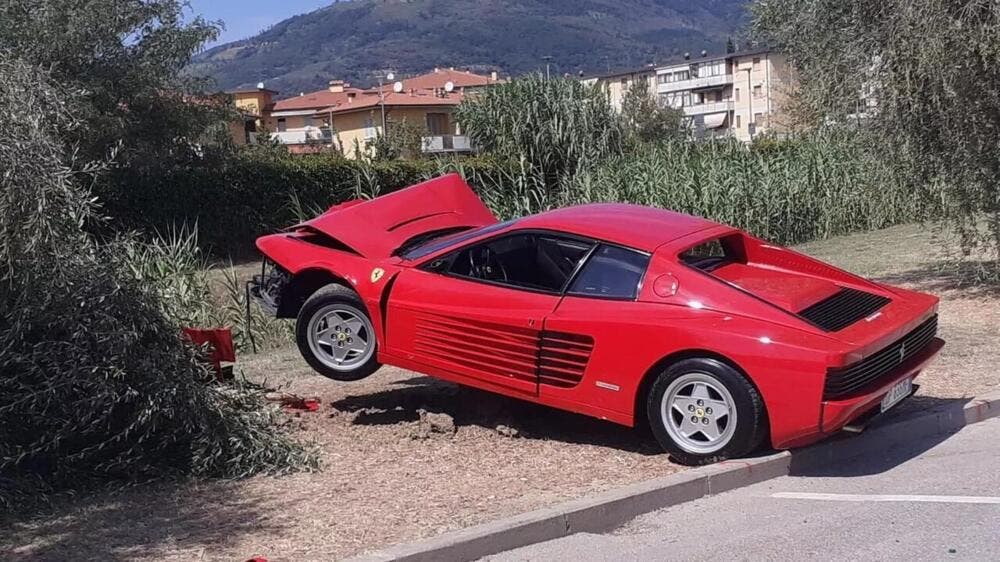 Ferrari Testarossa Incidente