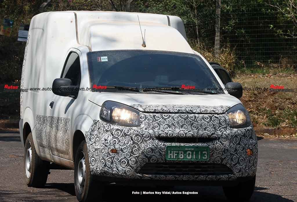 Fiat Fiorino 2022 frontale diverso foto spia