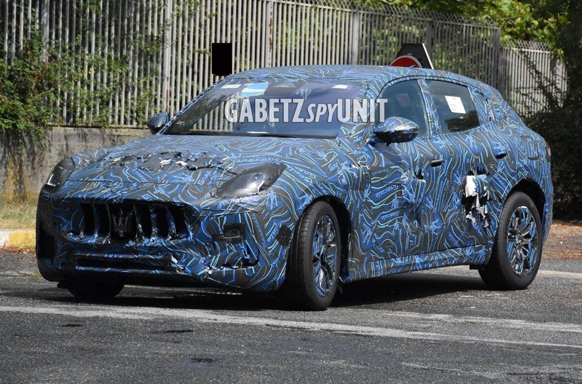 Maserati Grecale nuovo avvistamento foto spia