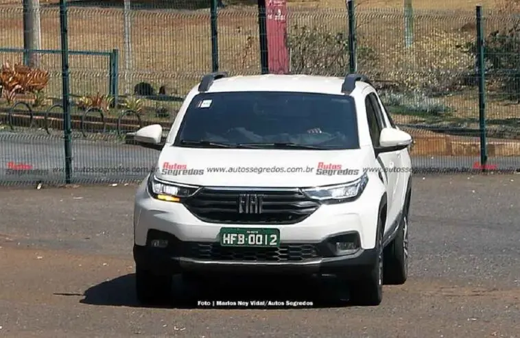 Nuovo Fiat Strada Volcano CVT foto spia