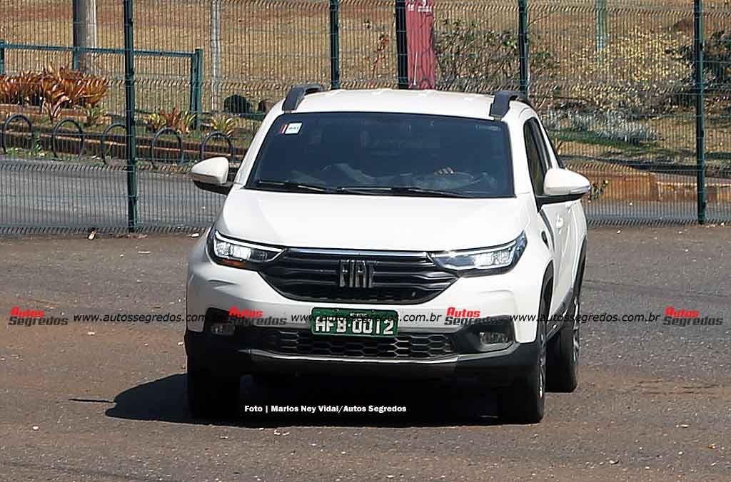 Nuovo Fiat Strada Volcano CVT foto spia