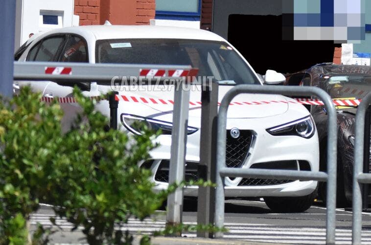 Nuovo Maserati Grecale elettrico prototipo foto spia