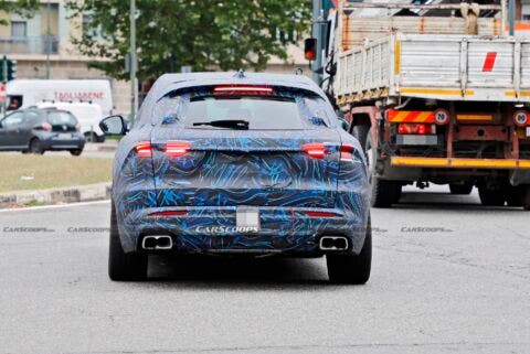 Nuovo Maserati Grecale foto spia Torino