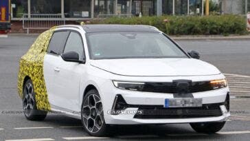 Opel Astra Sports Tourer 2022 prime foto spia