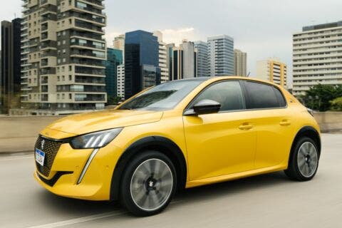 Peugeot e-208 GT Brasile