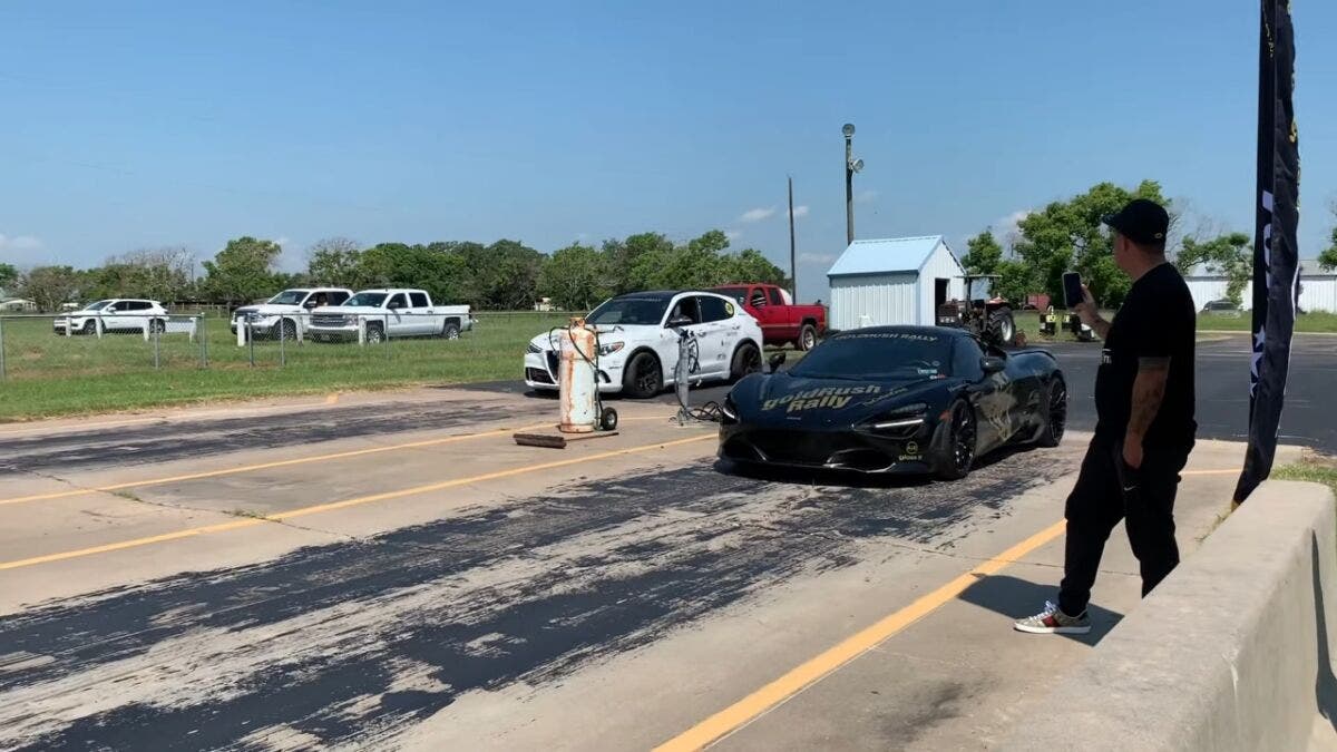 Alfa Romeo Stelvio Quadrifoglio vs McLaren 756LT vs Lamborghini Aventador SVJ drag race