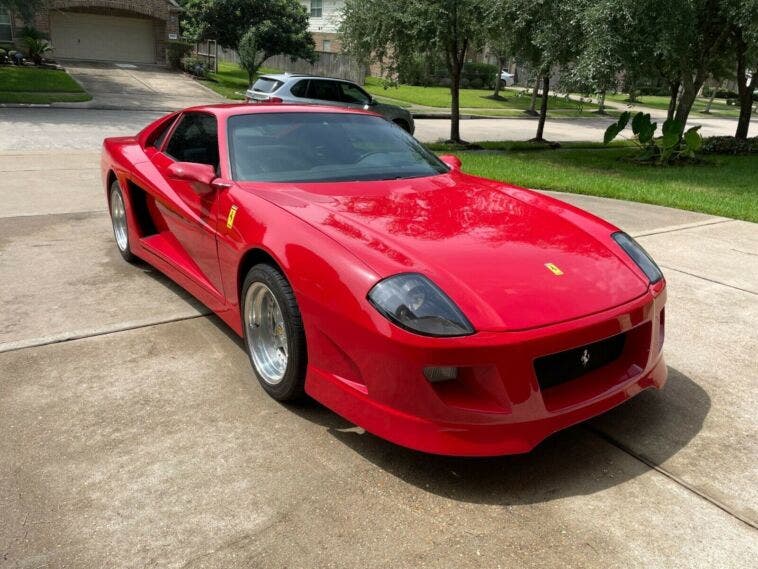 Chevrolet Camaro 1985 replica Ferrari