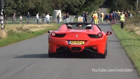 Ferrari 458 Spider vs Rolls-Royce Ghost drag race