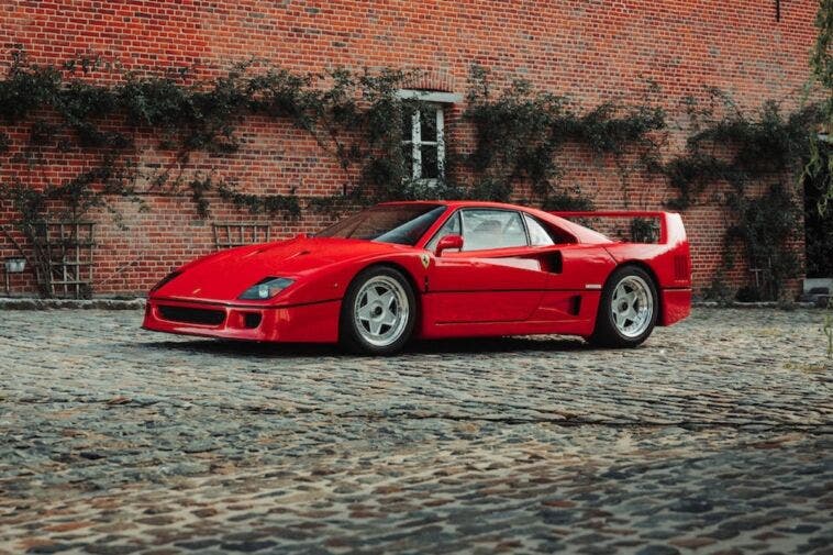 Ferrari F40 1989 30 anni asta