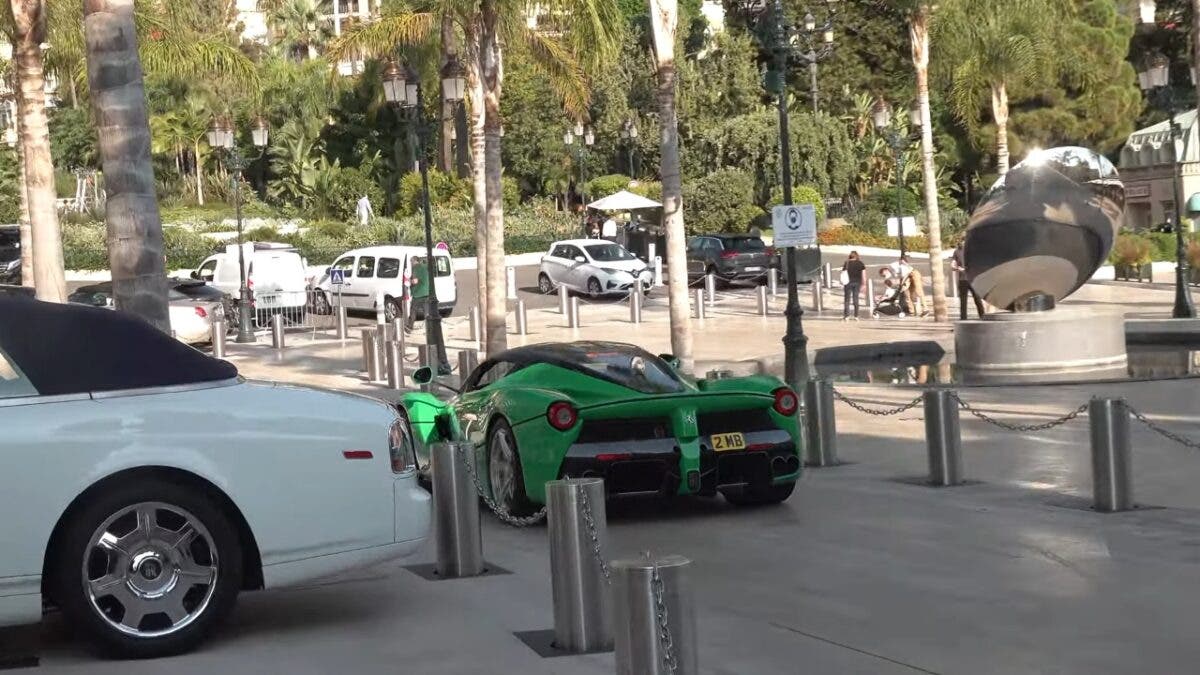 Ferrari LaFerrari Signal Green