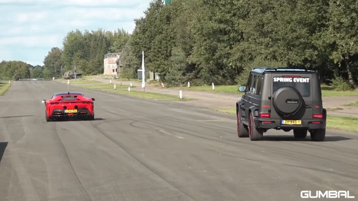 Ferrari SF90 Stradale vs F12tdf vs Mercedes-AMG G 63 drag race