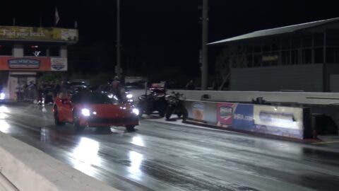 Ferrari SF90 Stradale vs Tesla Model S Plaid drag race