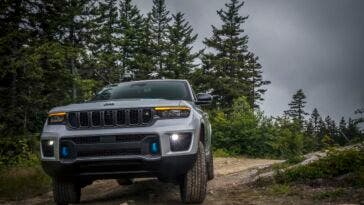 Jeep Grand Cherokee 2022 motore V8