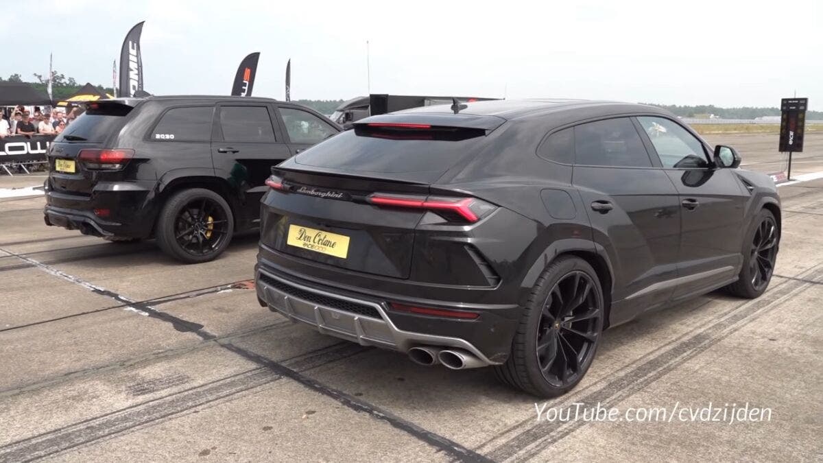 Jeep Grand Cherokee Trackhawk vs Lamborghini Urus drag race