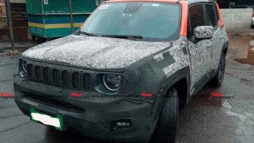 Jeep Renegade 2023 nuovo prototipo foto spia