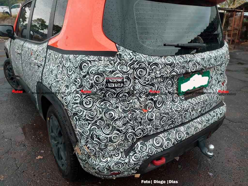 Jeep Renegade 2023 nuovo prototipo foto spia